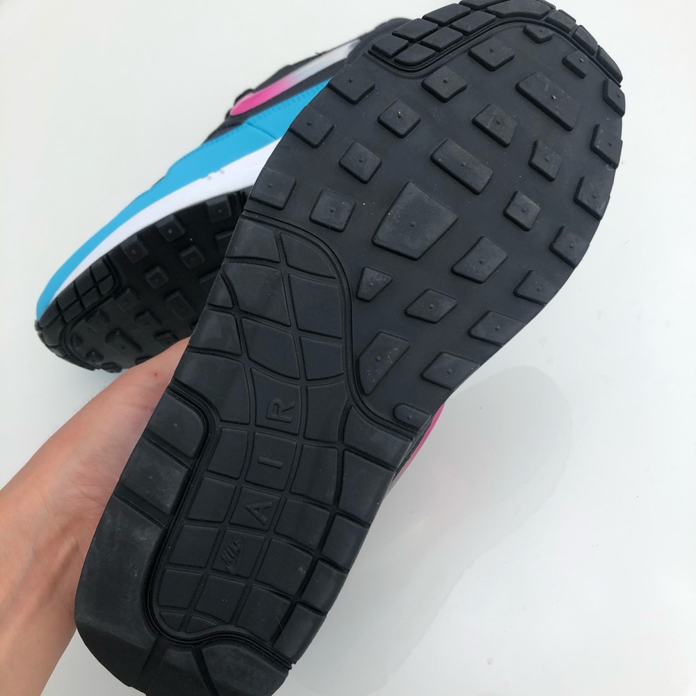 Nike AirMax Jelly Swoosh - Picture 7 of 9
